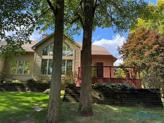8553 Stone Oak Drive, Holland, OH 43528