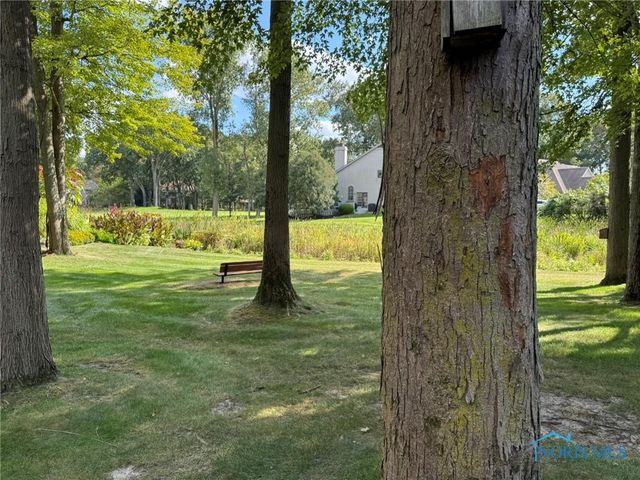 8553 Stone Oak Drive, Holland, OH 43528