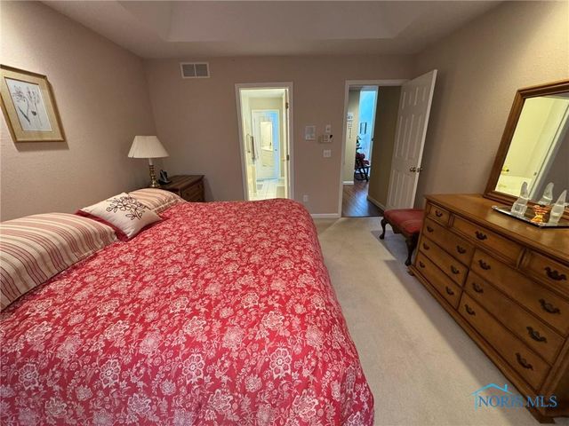 8553 Stone Oak Drive, Holland, OH 43528