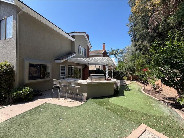 10 Wickland, Irvine, CA 92620