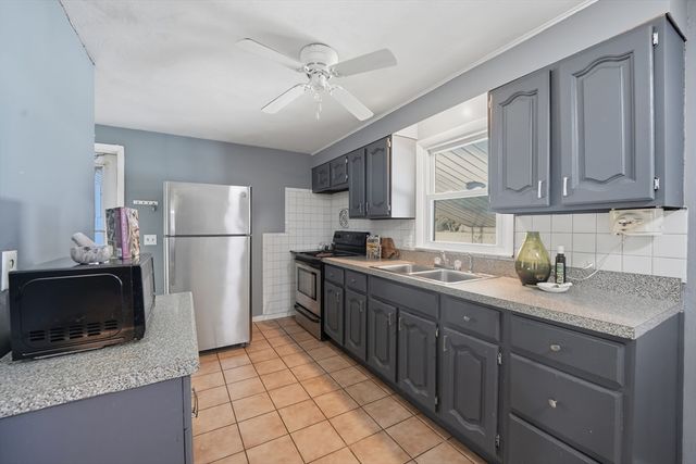 54 Dayton St, Chicopee, MA 01013