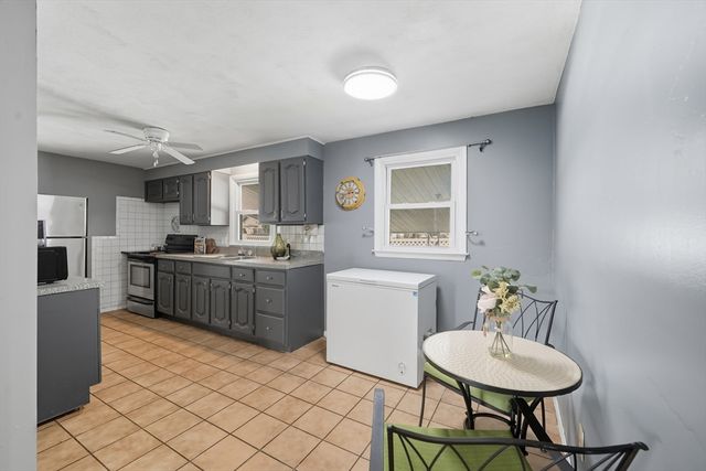 54 Dayton St, Chicopee, MA 01013