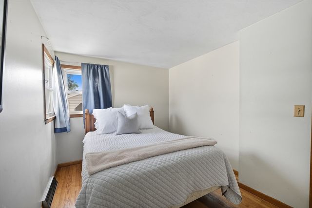 54 Dayton St, Chicopee, MA 01013