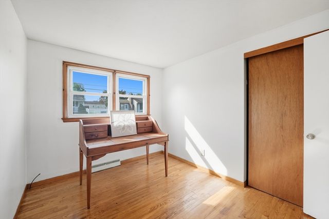 54 Dayton St, Chicopee, MA 01013