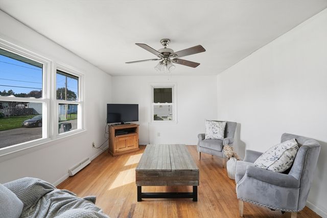 54 Dayton St, Chicopee, MA 01013