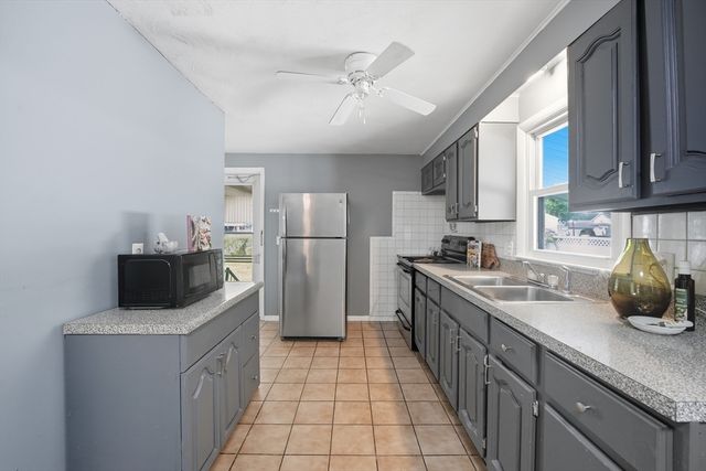 54 Dayton St, Chicopee, MA 01013