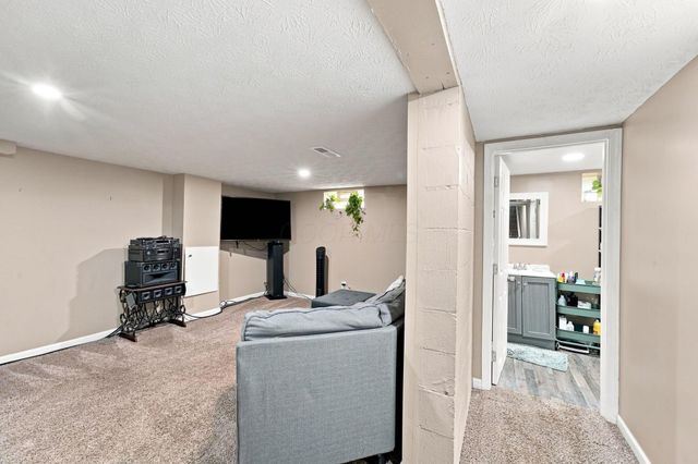 3322 Walmar Drive, Columbus, OH 43224