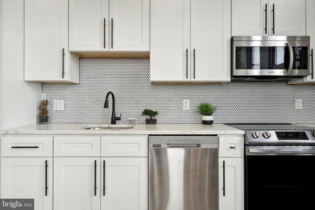 3701 Frankford Ave Apt 303, Philadelphia, PA 19124