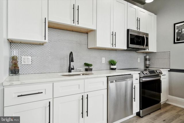3701 Frankford Ave Apt 303, Philadelphia, PA 19124