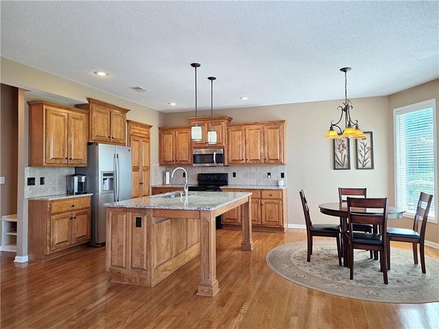 23884 W 124th Court, Olathe, KS 66061
