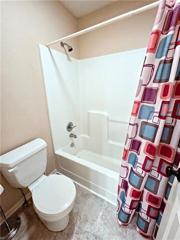 23884 W 124th Court, Olathe, KS 66061
