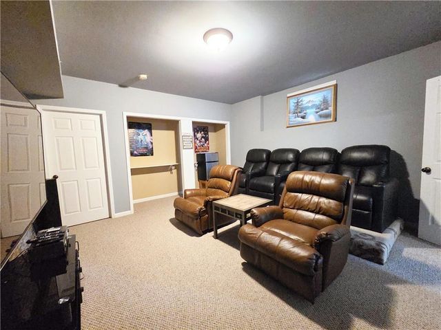 23884 W 124th Court, Olathe, KS 66061