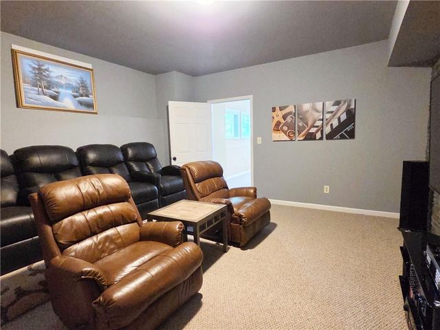23884 W 124th Court, Olathe, KS 66061