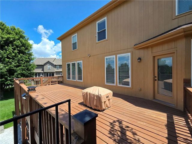 23884 W 124th Court, Olathe, KS 66061