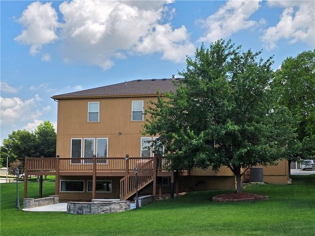 23884 W 124th Court, Olathe, KS 66061