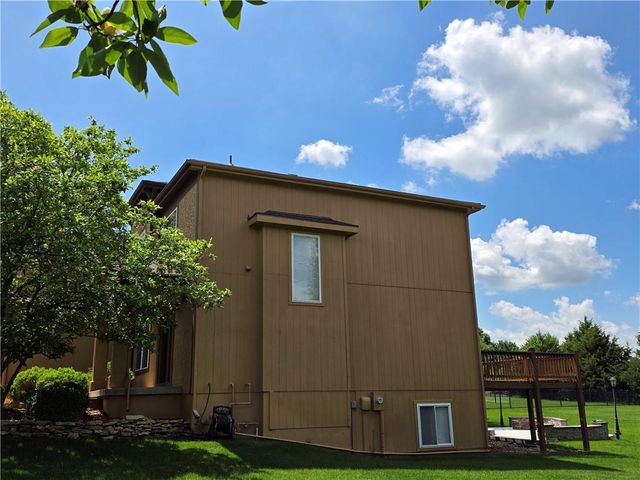 23884 W 124th Court, Olathe, KS 66061