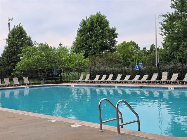 23884 W 124th Court, Olathe, KS 66061