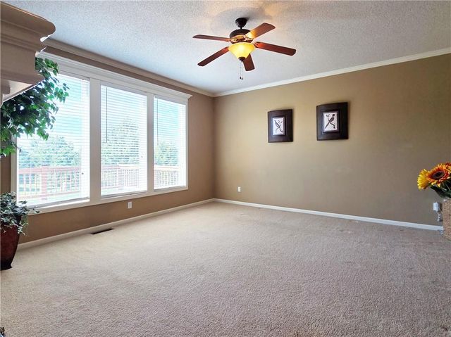 23884 W 124th Court, Olathe, KS 66061