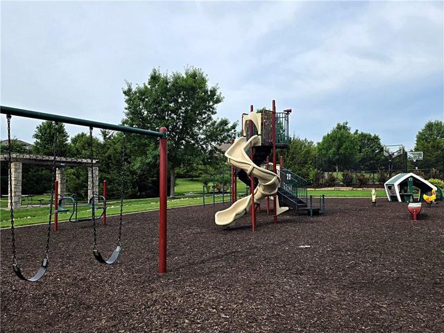 23884 W 124th Court, Olathe, KS 66061