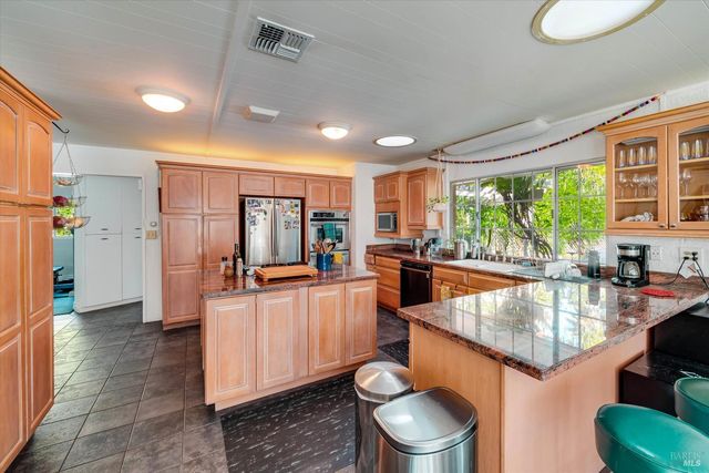 29 Forest Dr, Napa, CA 94558