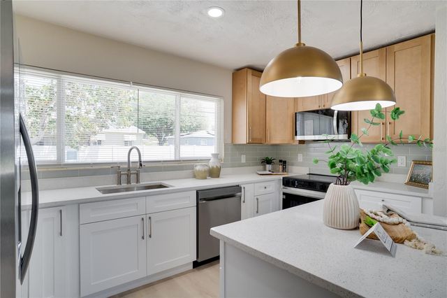 4545 25TH AVENUE N, St Petersburg, FL 33713