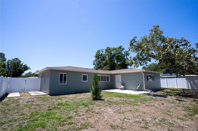 4545 25TH AVENUE N, St Petersburg, FL 33713