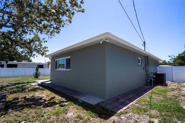 4545 25TH AVENUE N, St Petersburg, FL 33713