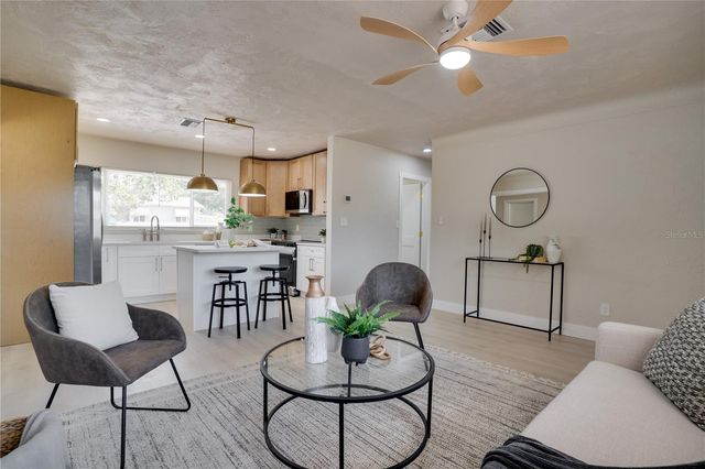 4545 25TH AVENUE N, St Petersburg, FL 33713