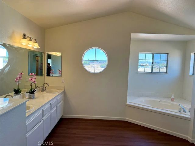 15620 Smoke Tree Street, Hesperia, CA 92345