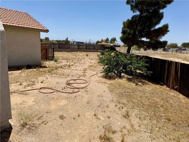 15620 Smoke Tree Street, Hesperia, CA 92345