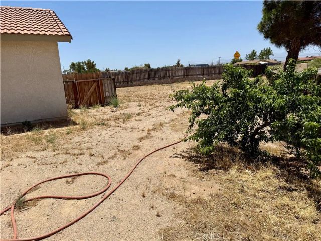 15620 Smoke Tree Street, Hesperia, CA 92345