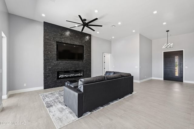 188 Vereda Cabrilla Lane, Rio Rico, AZ 85648