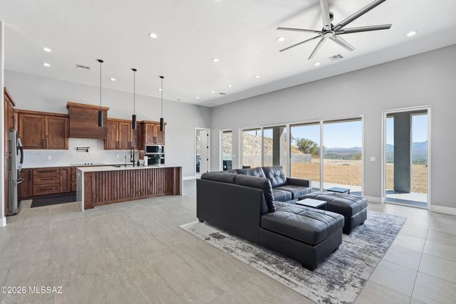 188 Vereda Cabrilla Lane, Rio Rico, AZ 85648