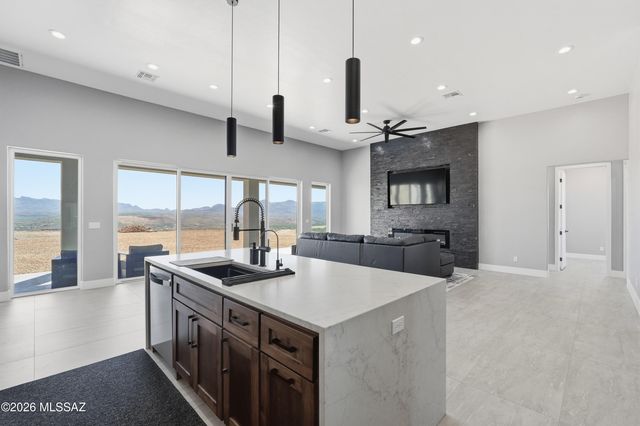 188 Vereda Cabrilla Lane, Rio Rico, AZ 85648