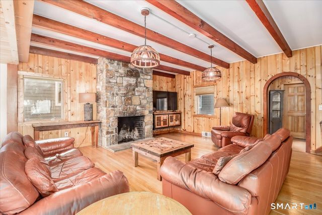 19 Cedar Drive, Danbury, CT 06811