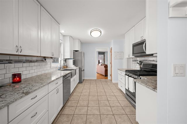 3140 Bluffwood Place, Saint Joseph, MI 49085