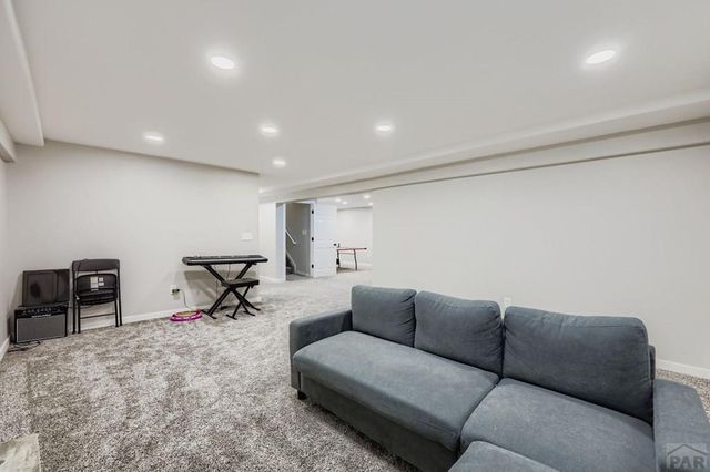 450 S Soaring Eagle Dr, Pueblo West, CO 81007