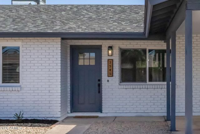 2525 E INVERNESS Avenue, Mesa, AZ 85204