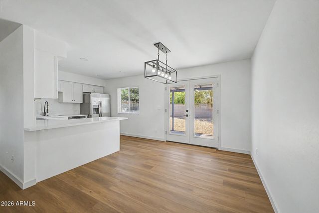 2525 E INVERNESS Avenue, Mesa, AZ 85204