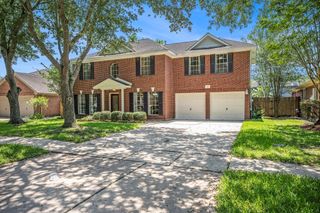 311 Vantage Pointe Circle, League City, TX 77573