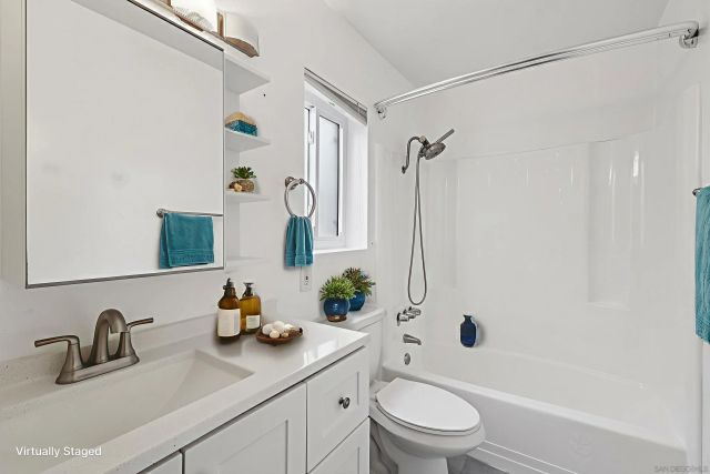 8220 Vincetta Dr 26, La Mesa, CA 91942