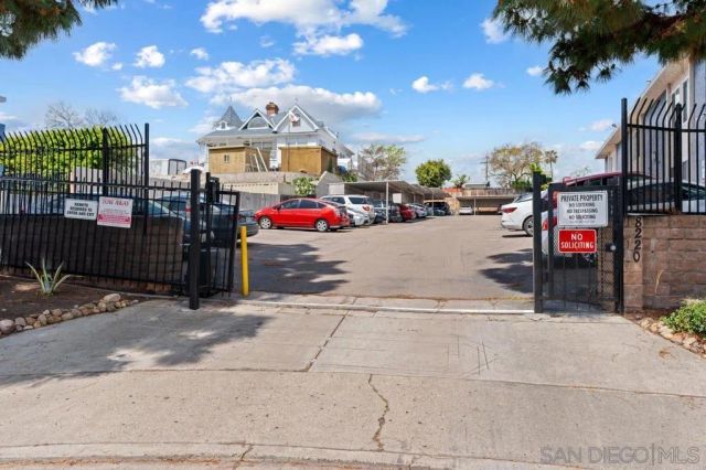 8220 Vincetta Dr 26, La Mesa, CA 91942