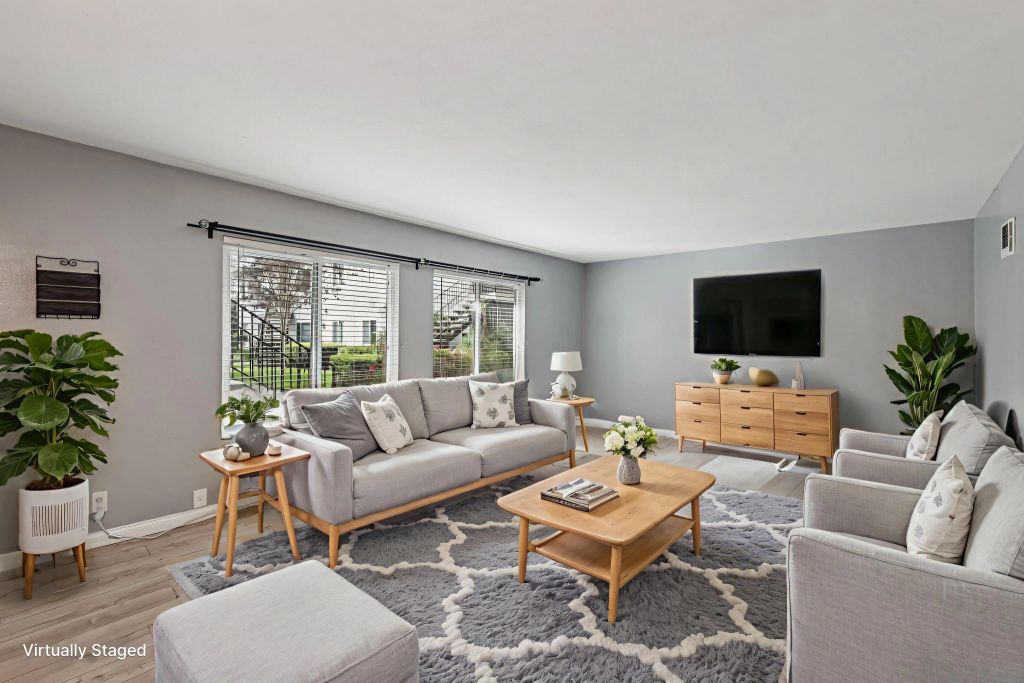 8220 Vincetta Dr 26, La Mesa, CA 91942