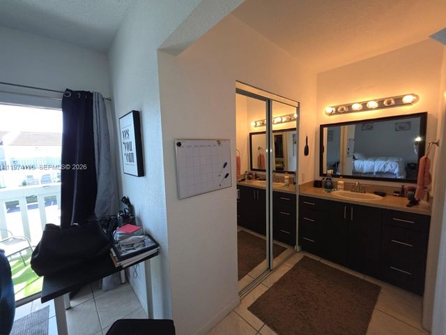 17170 SW 94th Ave 807, Palmetto Bay, FL 33157