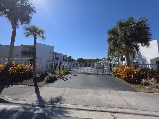 17170 SW 94th Ave 807, Palmetto Bay, FL 33157