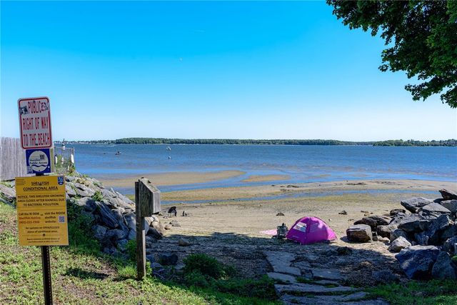 390 Nausauket Road, Warwick, RI 02886