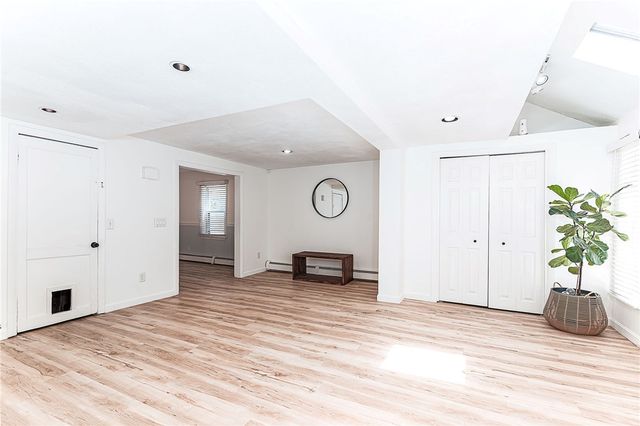 390 Nausauket Road, Warwick, RI 02886