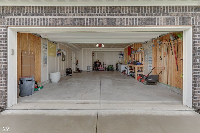 607 N Crystal Drive, Fortville, IN 46040