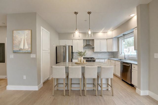 21 Kasnet Drive, Rye, NH 03870