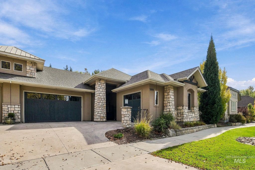 5890 N Ulmer Ln, Garden City, ID 83714 photo 2